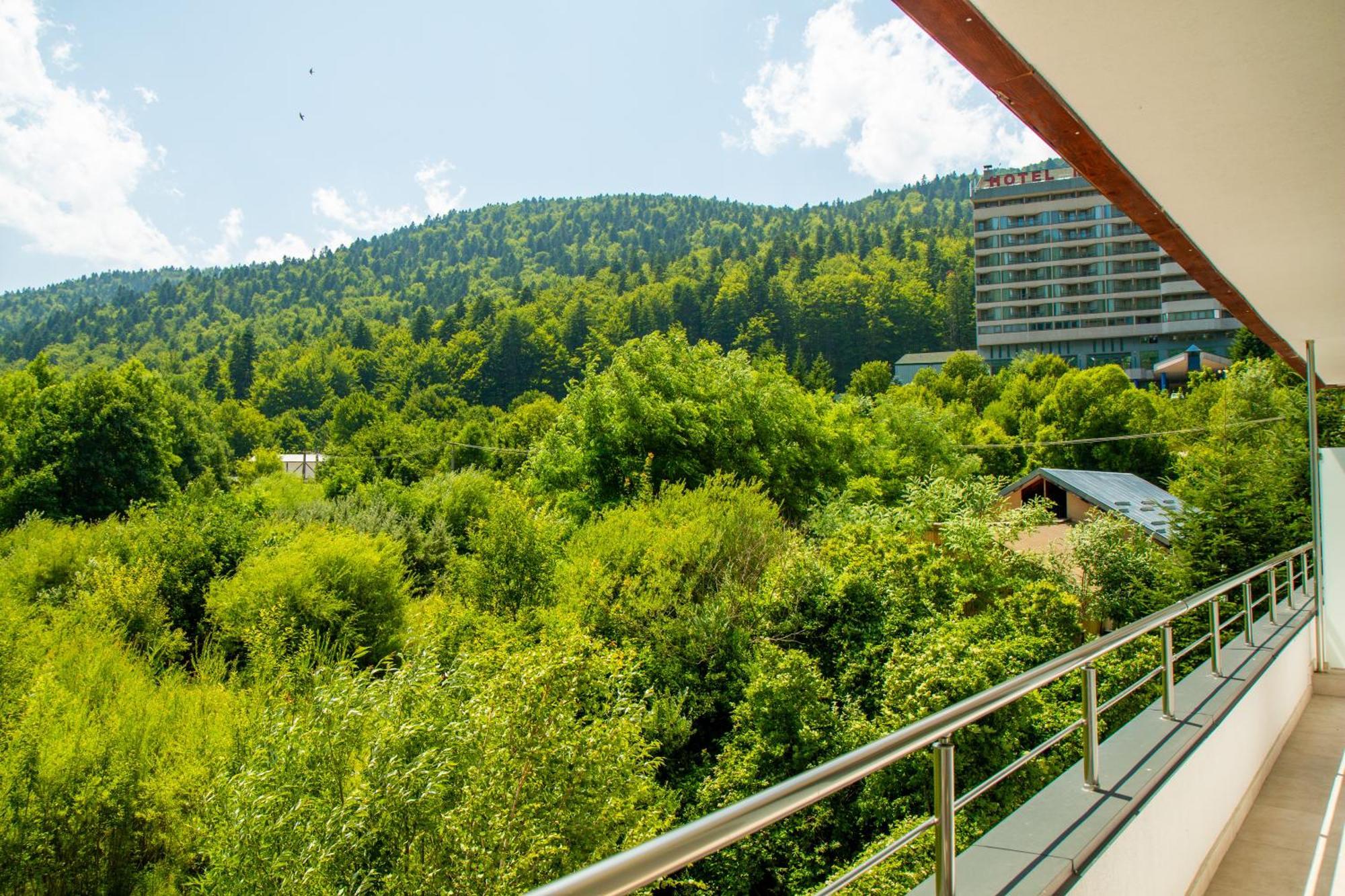 Апартаменты Relax View Ap With Private Parking Синая Экстерьер фото